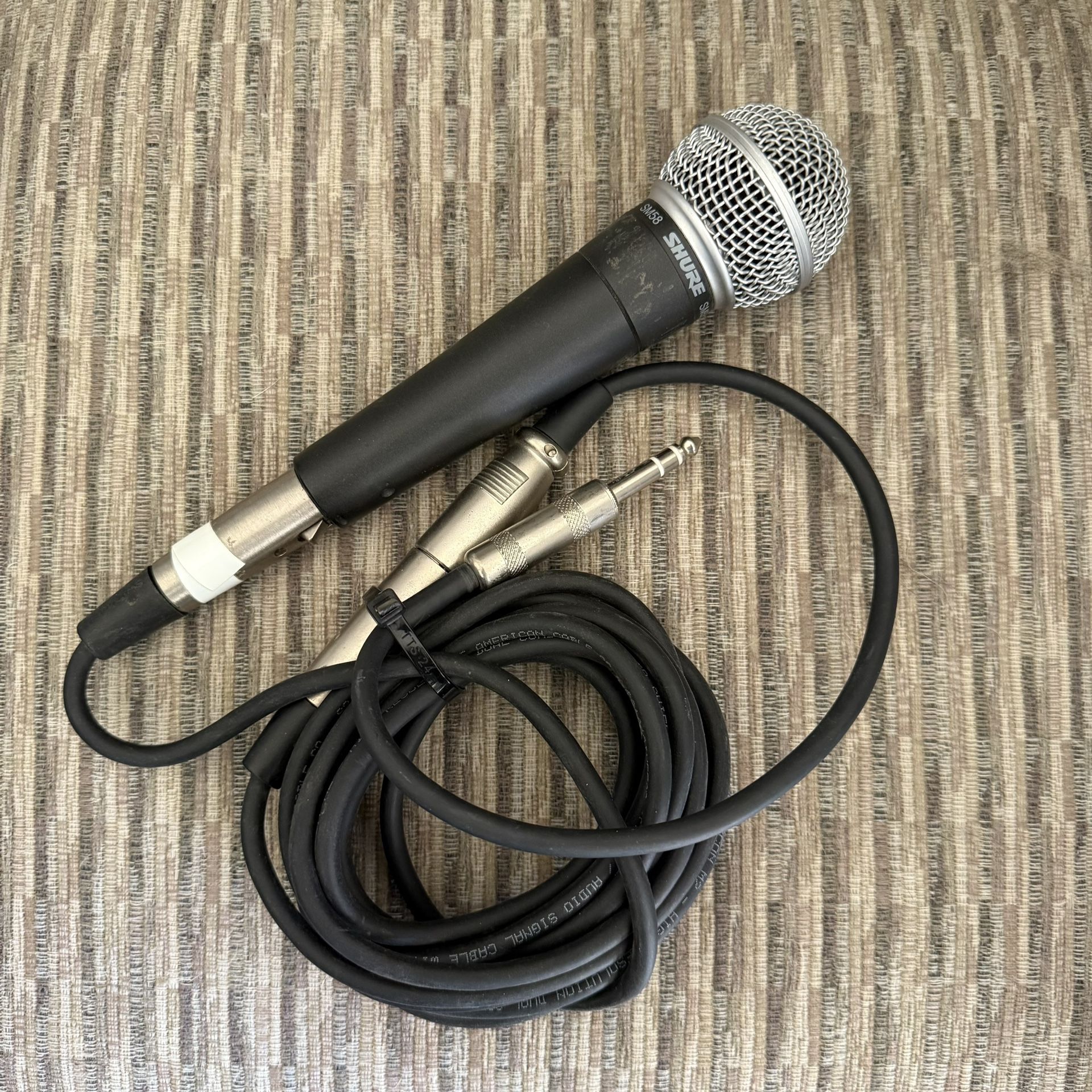 Shure SM58 Microphone & Cable