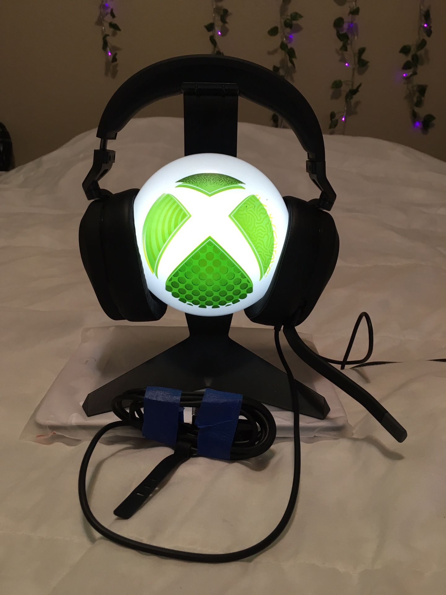 Xbox Stand And Corsair Headsets