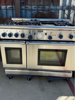 48" Thermador Stainless Range in LA