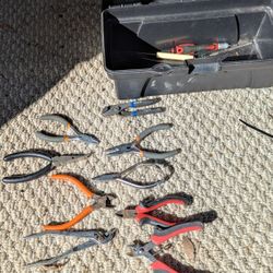 Plier Variety Set With Tool Box