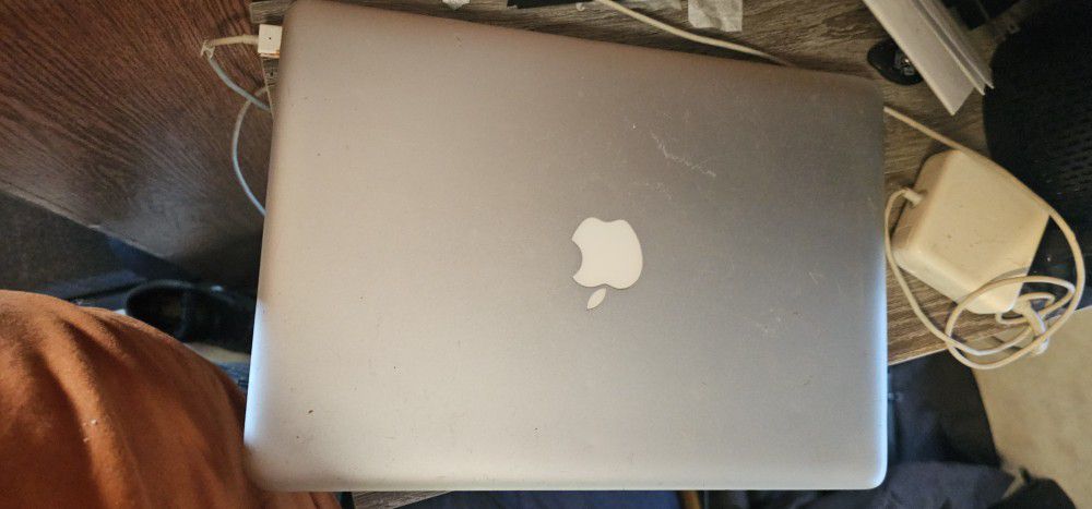 2012 MacBook PRO 13" Laptop 16GB Ram 1TB STORAGE