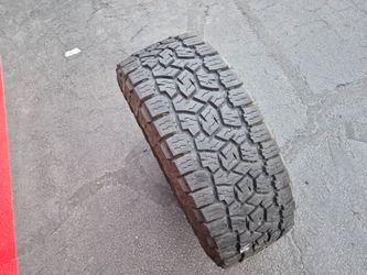 17" toyo open country at tire