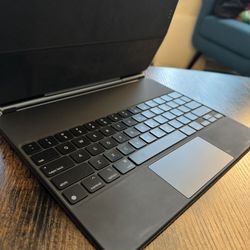 Magic Keyboard IPad Pro 12.9 2022