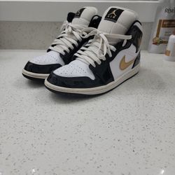 Jordan AJ 1 Mid SE