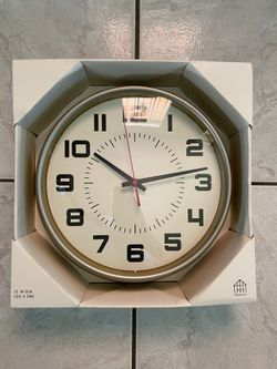 H H Wall Clock Yellow Finish 12 Inch Home Decor New In Box