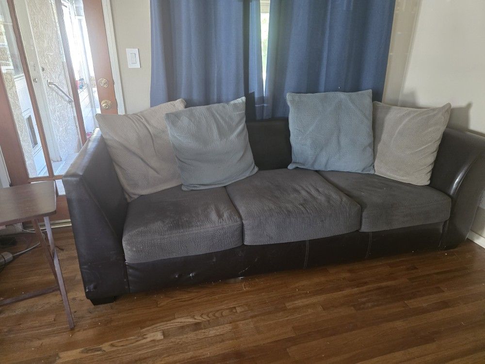Free Sofa