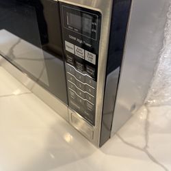 Panasonic Microwave  $100