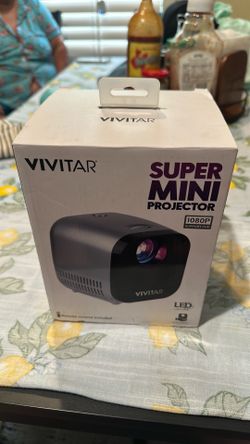 Super mini projector