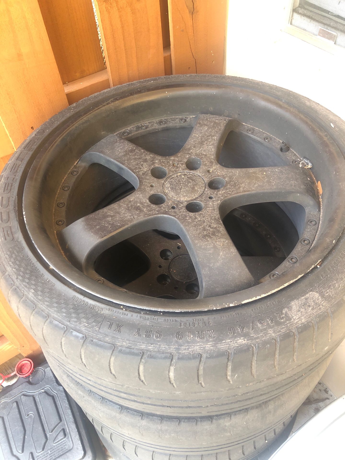 4 black rims (come with tires )