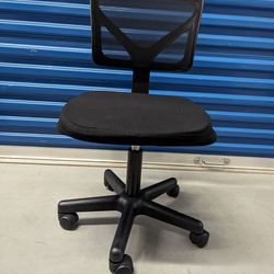 Small Desk Chairs (13)