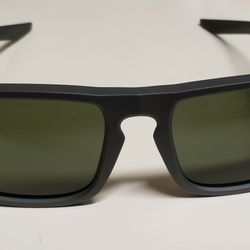 Nike EV1039-003  FLATSPOT  Cool  Grey Polarized Sunglasses with Grey Lensesk