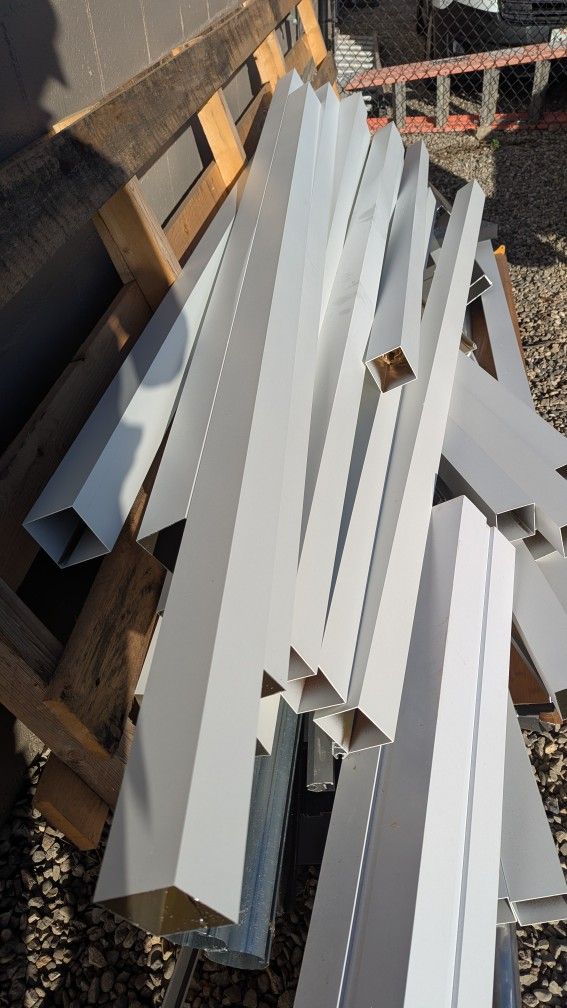 4k Aluminum White 3x3x8 Ft - Qty 20
