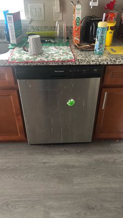 Frigidaire Dish Washer