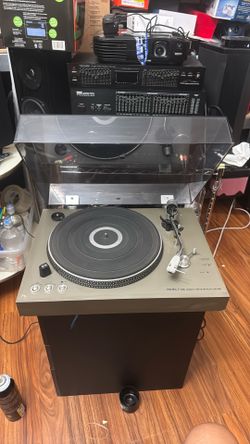 PROJECT ONE DR-550 Direct Drive Turntable.