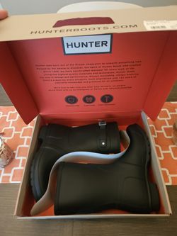 NEW Hunter Women's Short Original Rain Boot Black Size 10 - get em While You Can!!!
