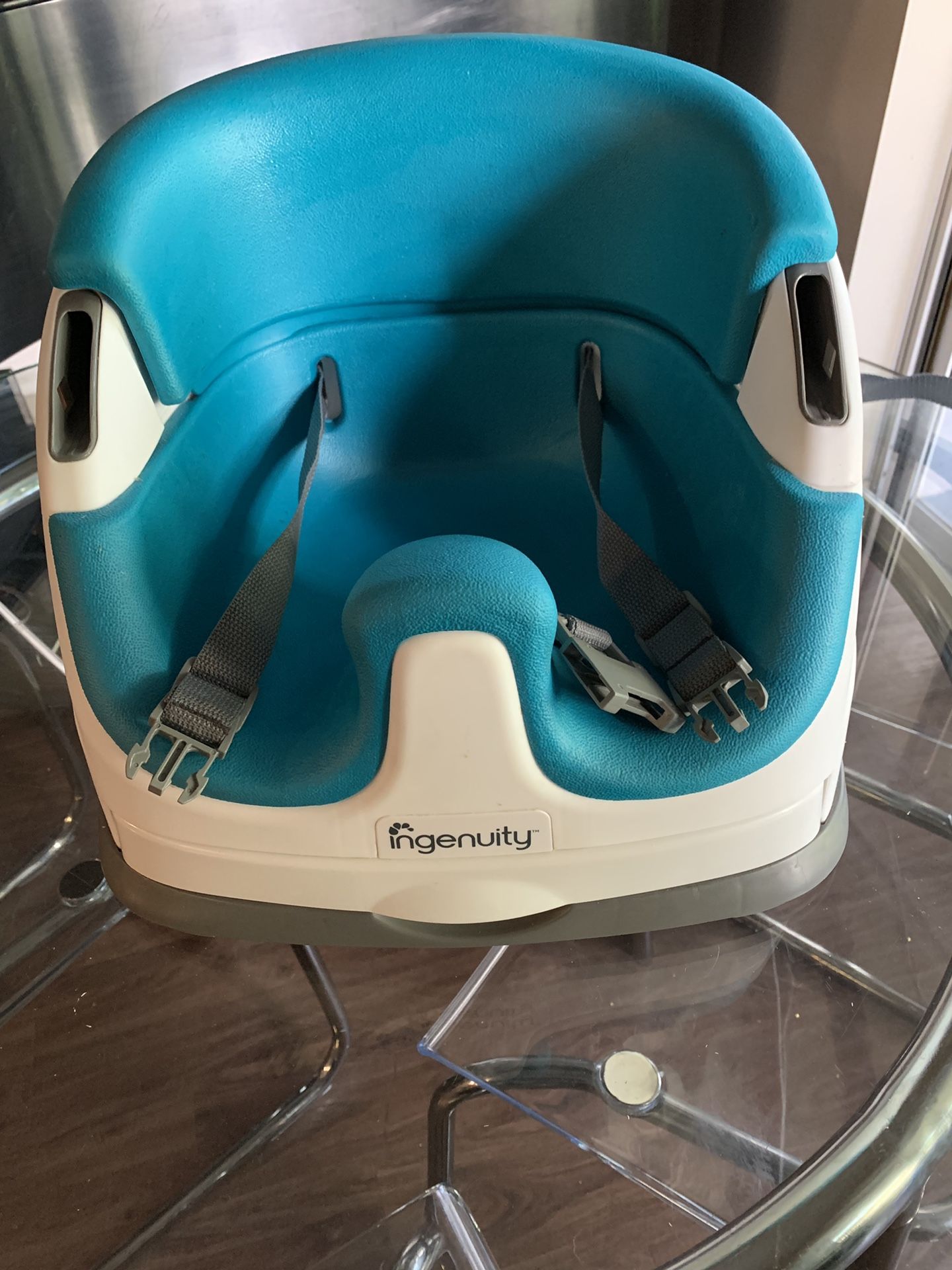 Baby seat booster for eating at table ingenuity brand