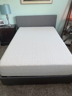 Bed frame set and mattress (standard full)