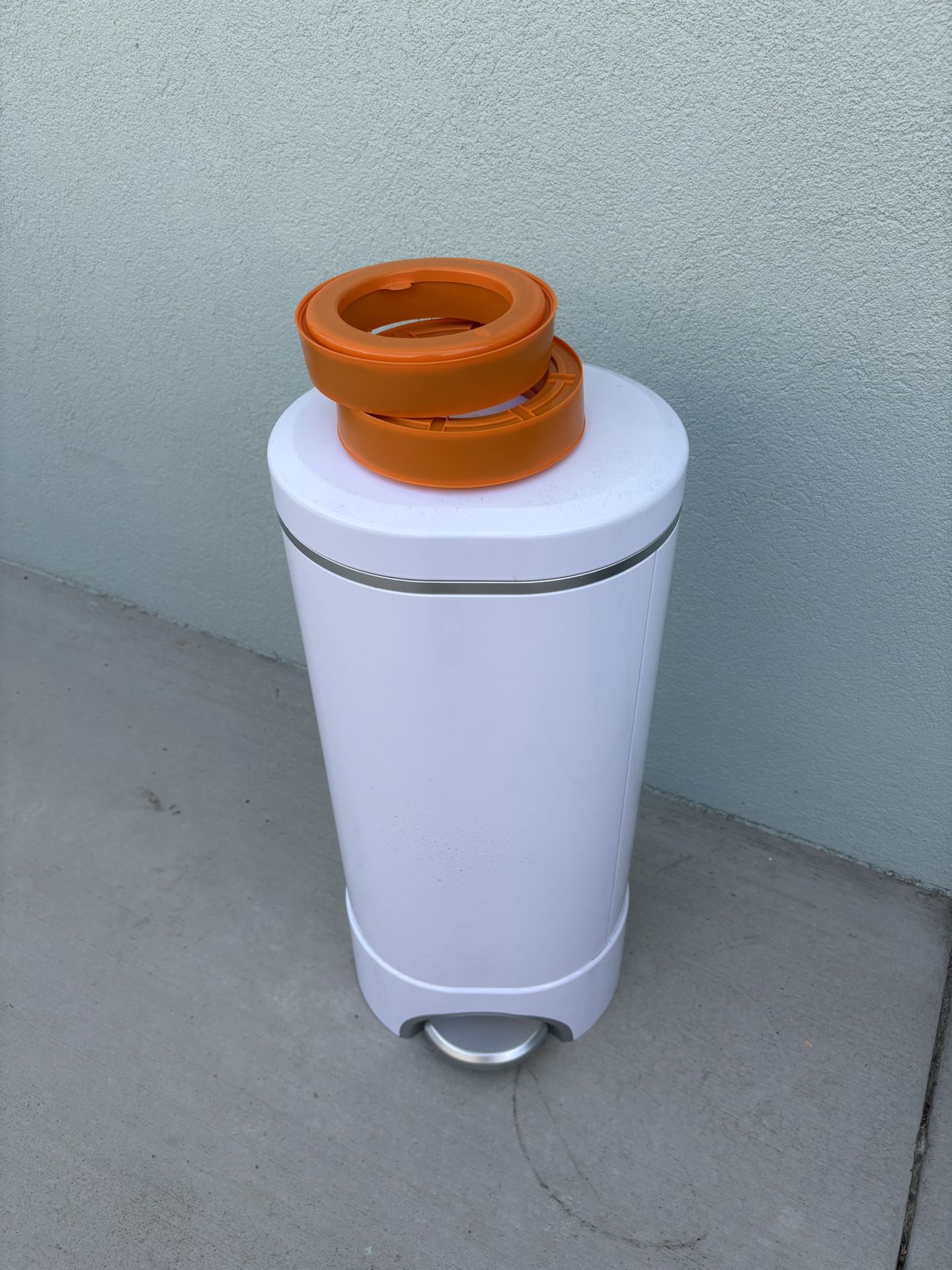Munchkin Diaper Pail