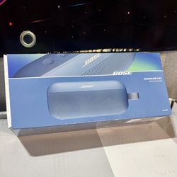 BOSE SOUNDLINK FLEX PORTABLE BLUETOOTH SPEAKER – PREMIUM BOSE SOUND | POSITIONIQ™ | DEEP BASS | IP67 WATERPROOF | COMPACT & TRAVEL READY