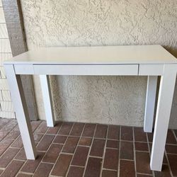 GUC Writing Desk – 39” x 19.75” x 30”