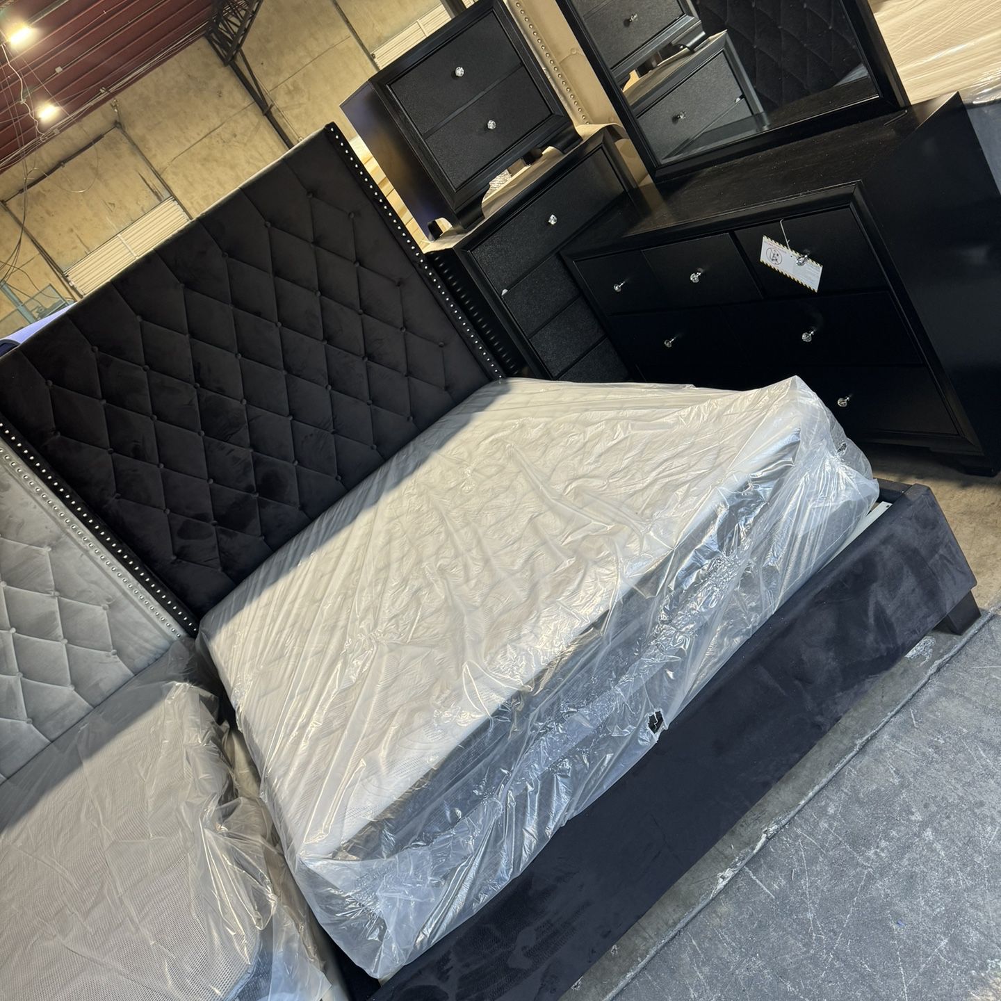 New Queen Bedroom Set For $1500