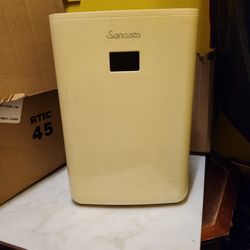 Dehumidifier 