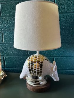 Armadillo Tabletop Desk Lamp White Gold 
