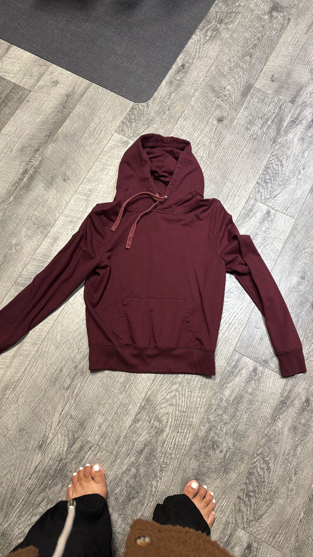 Maroon Hoodie Size Small Women’s