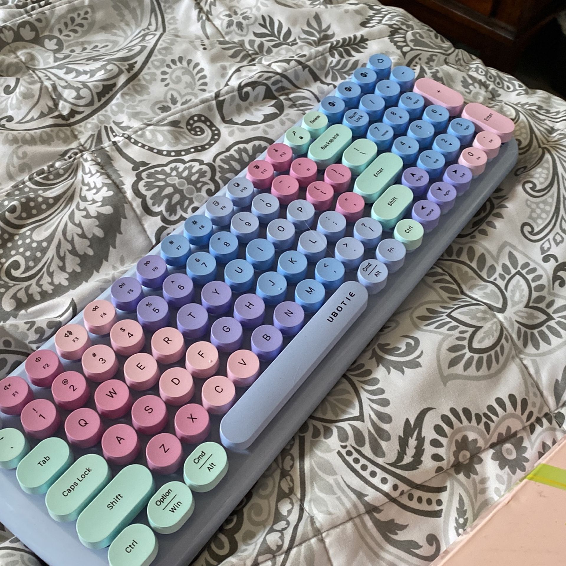  Ubotie Fun of Color Purple Bluetooth Keyboard 100key