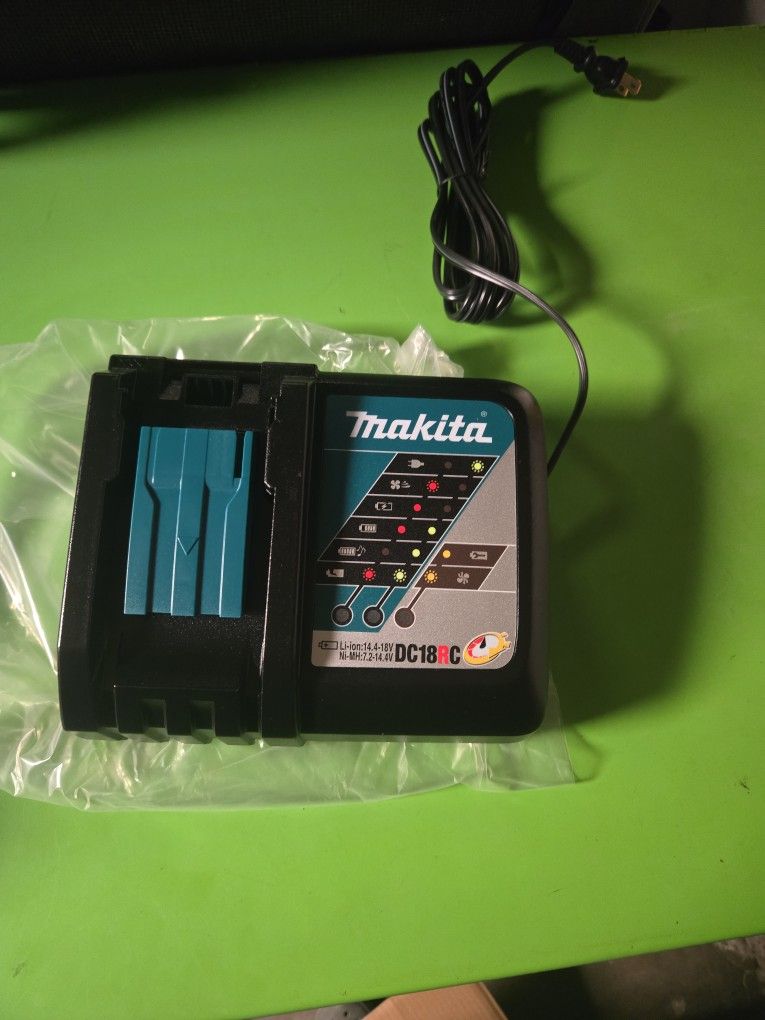 MAKITA 18V CHARGER- NEW