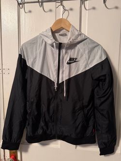 Women’s Nike Windbreaker