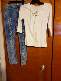 Brand new pants shirt worn once. Cute outfit with a pair of my boots on here