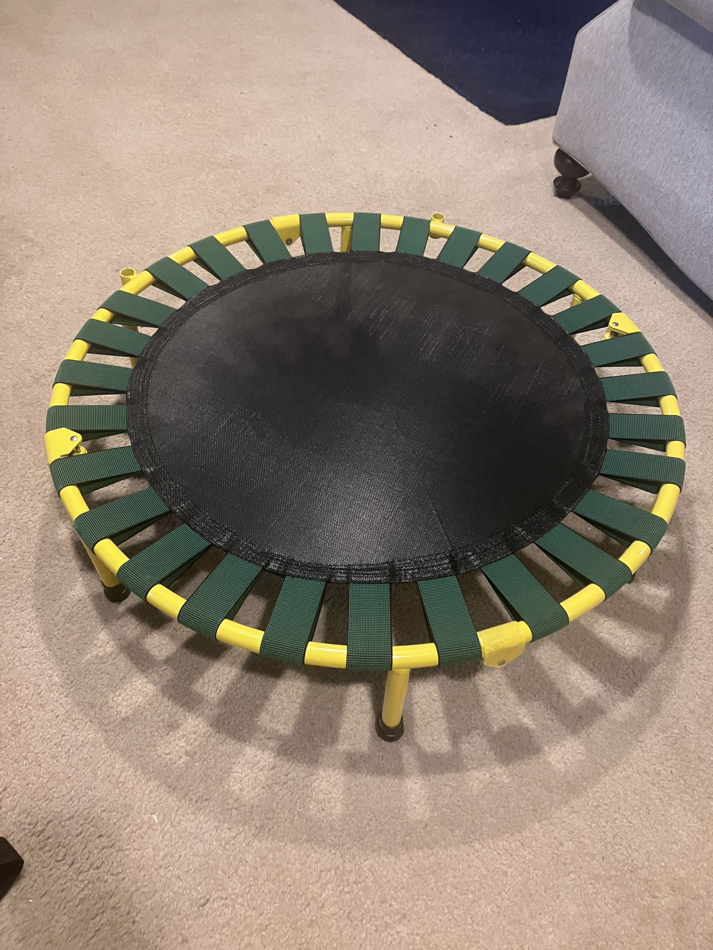 Childs Trampoline With Handle
