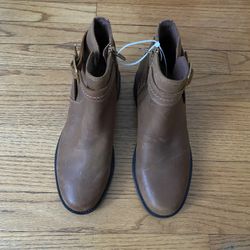 New Clark’s Bootie 