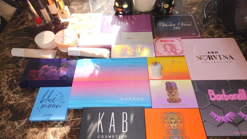 Makeup New And Like New