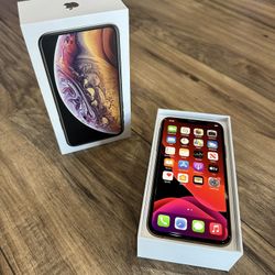 iPhone XS 256GB UNLOCKED W/ Box And New Tempered Glass Screen Protector