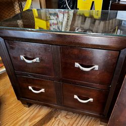 Dresser And Nightstand. 