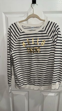Old Navy Crew Neck Women’s Size Medium
