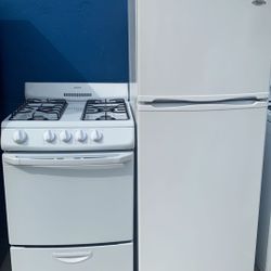 Hotpoint Stove & Whirlpool fridge 