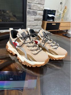 JAVI Chaos men’s sneakers size 10.5 like new.