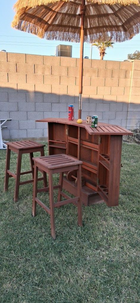 Bar W /2 bar Stools umbrella & cover " Hawaiiani Style"