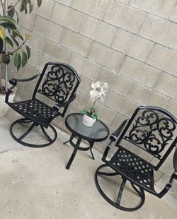 3pc Patio Set/Outdoor Furniture/Cash Only