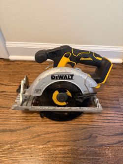 20V MAX Cordless XR Brushless 6-1/2 in. Sidewinder Style Circular Saw (Tool Only)