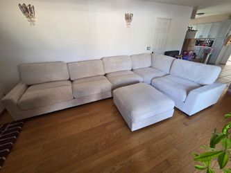 New Large Modular Sectional Couch! Extremely Comfortable!! Free Delivery 🚚!