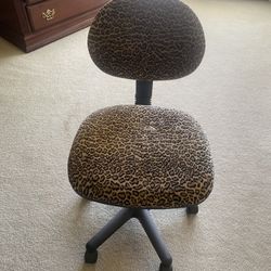 Tiger Print 3 Settings adjustable Off Chair 