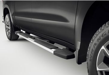 2024 Silverado 1500 side step… one side only