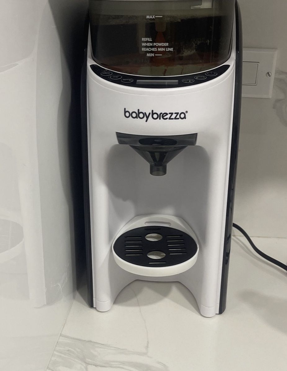 Baby Brezza ,,, Baby Milk Dispenser 