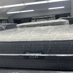 KING SIZE SIMMONS BEAUTYREST SILVER (FIRM) MATTRESS & BOX SPRINGS BED SET