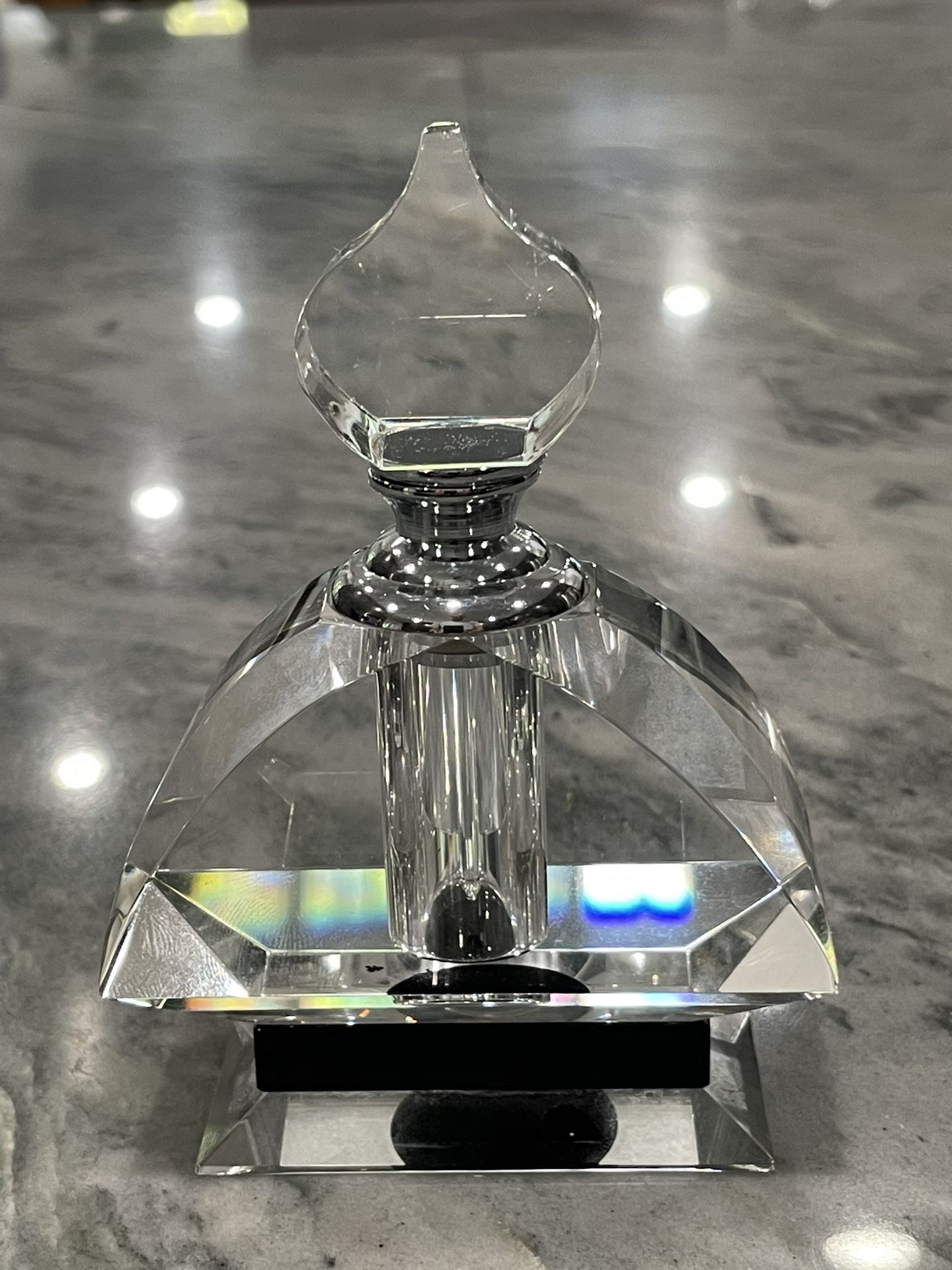 Crystal Perfume Bottle โ Excellent Condition