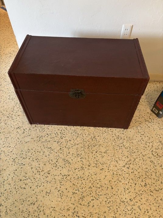 Storage Chest/zToy Chest